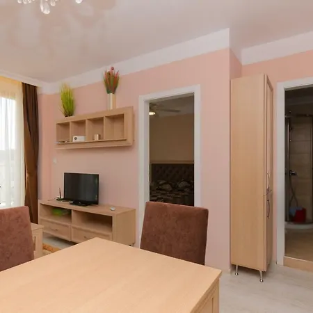 In Harmony Suites 9 *